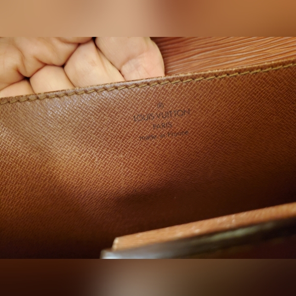 Authentic Louis Vuitton honey brown Epi leather large briefcase - Picture 8 of 8